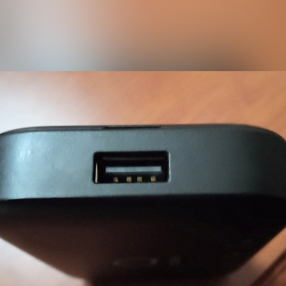 ALCATEL LINKZONE® 2 Wi-Fi 4g LTE Mobile Hotspot MW43TM - Picture 3 of 6